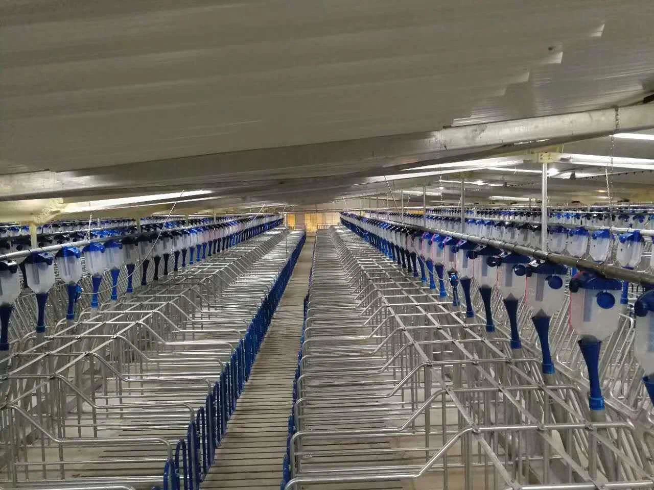 FORNECEDORES PROFISSIONAIS DE EQUIPAMENTOS AGRÍCOLAS
